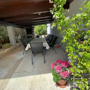 Varea , Ližnjan Kroatien